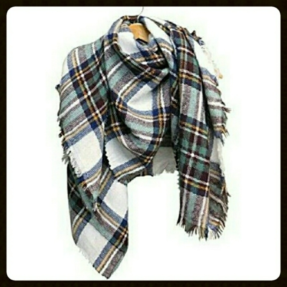 Tickled Pink Plaid Blanket Scarf PRICE FIRM - Picture 1 of 3